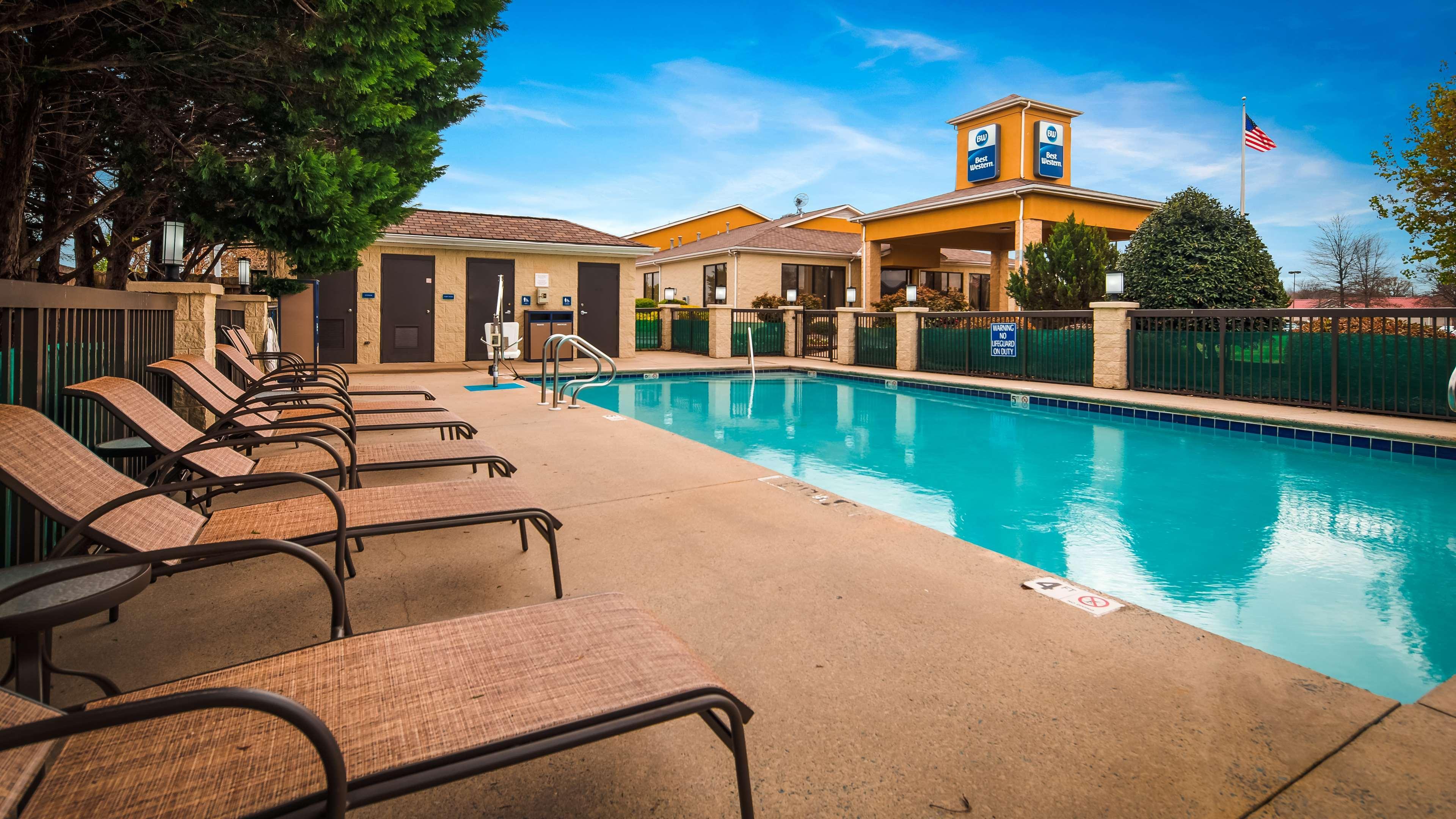 Best Western Inn & Suites Monroe Exteriér fotografie