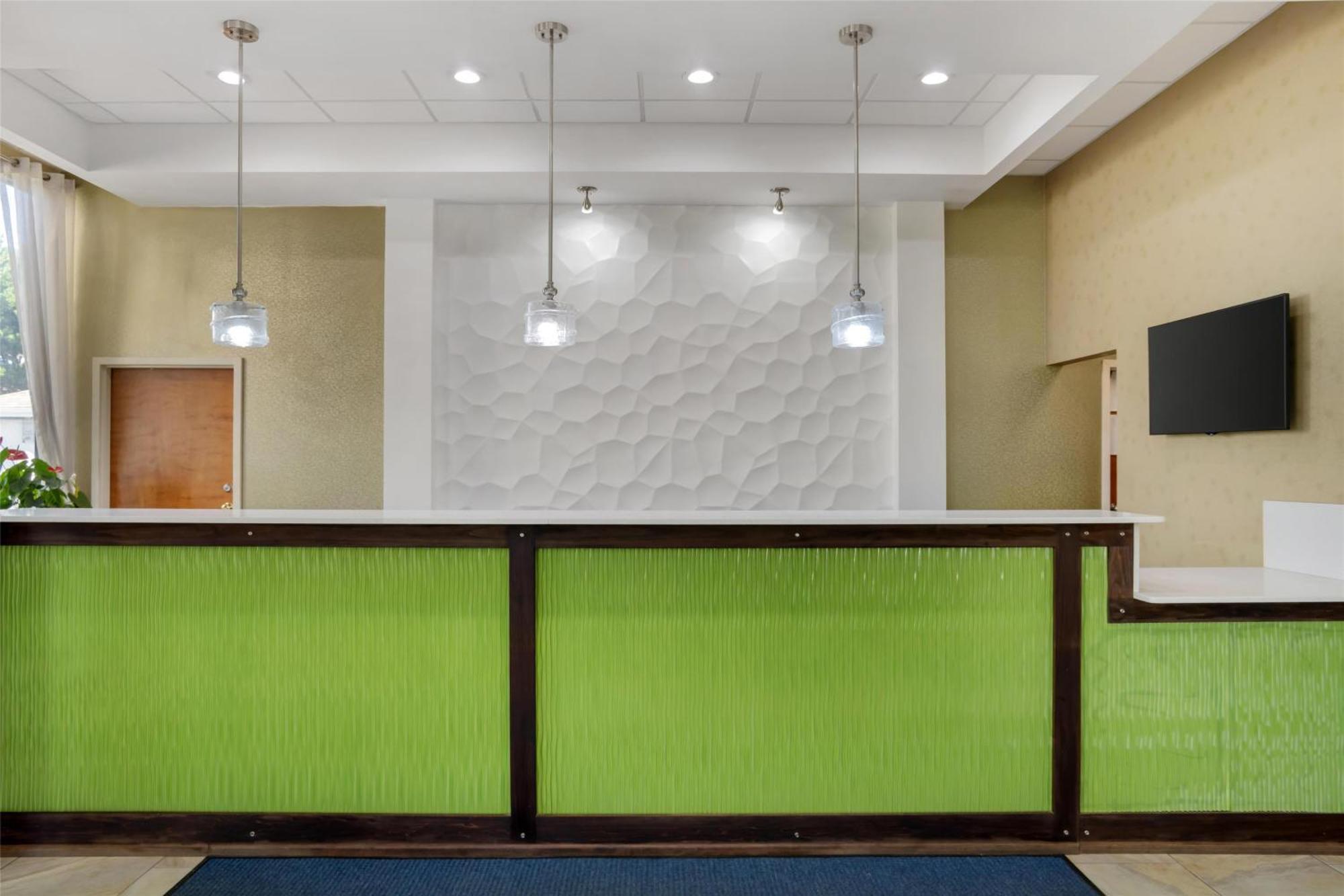 Best Western Inn & Suites Monroe Exteriér fotografie